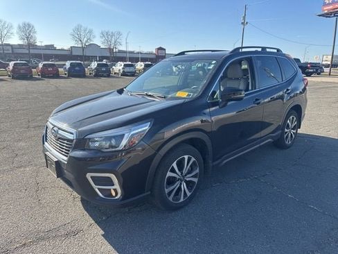 Used 2021 Subaru Forester Limited image 3