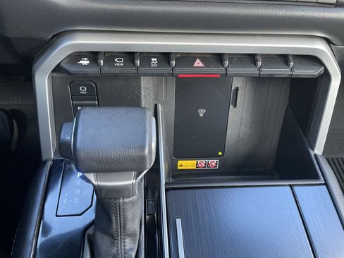 Certified 2025 Toyota Sequoia Platinum image 23