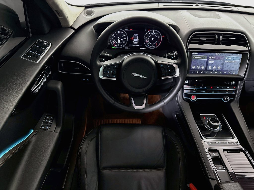 Used 2020 Jaguar F-PACE Prestige AWD/4WD image 10