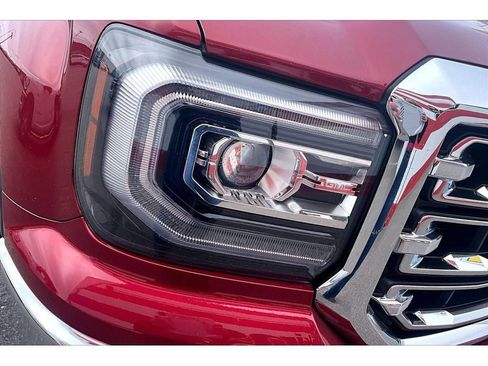 Used 2018 GMC Sierra 1500 SLT image 33