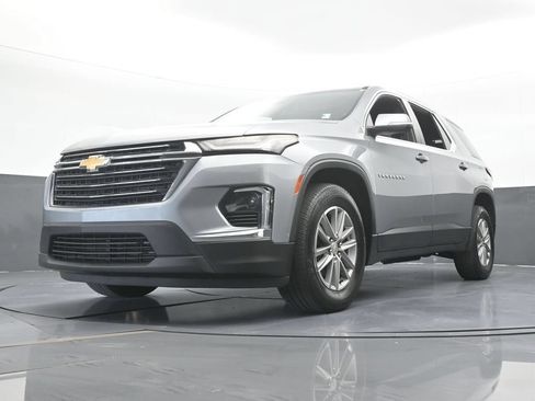 Used 2023 Chevrolet Traverse LT FWD image 58