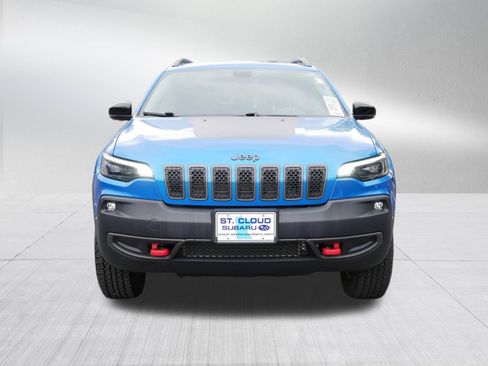 Used 2019 Jeep Cherokee Trailhawk w/ Cold Weather Group AWD/4WD image 2