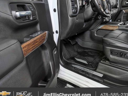 Certified 2021 Chevrolet Silverado 1500 High Country w/ Technology Package AWD/4WD image 4