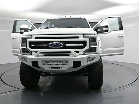 Used 2021 Ford F250 Lariat w/ Lariat Ultimate Package AWD/4WD image 28