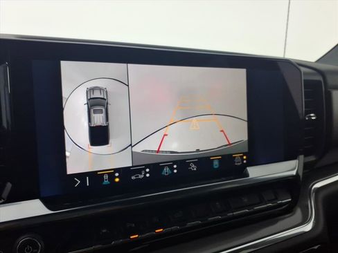 Used 2023 Chevrolet Silverado 1500 High Country image 11