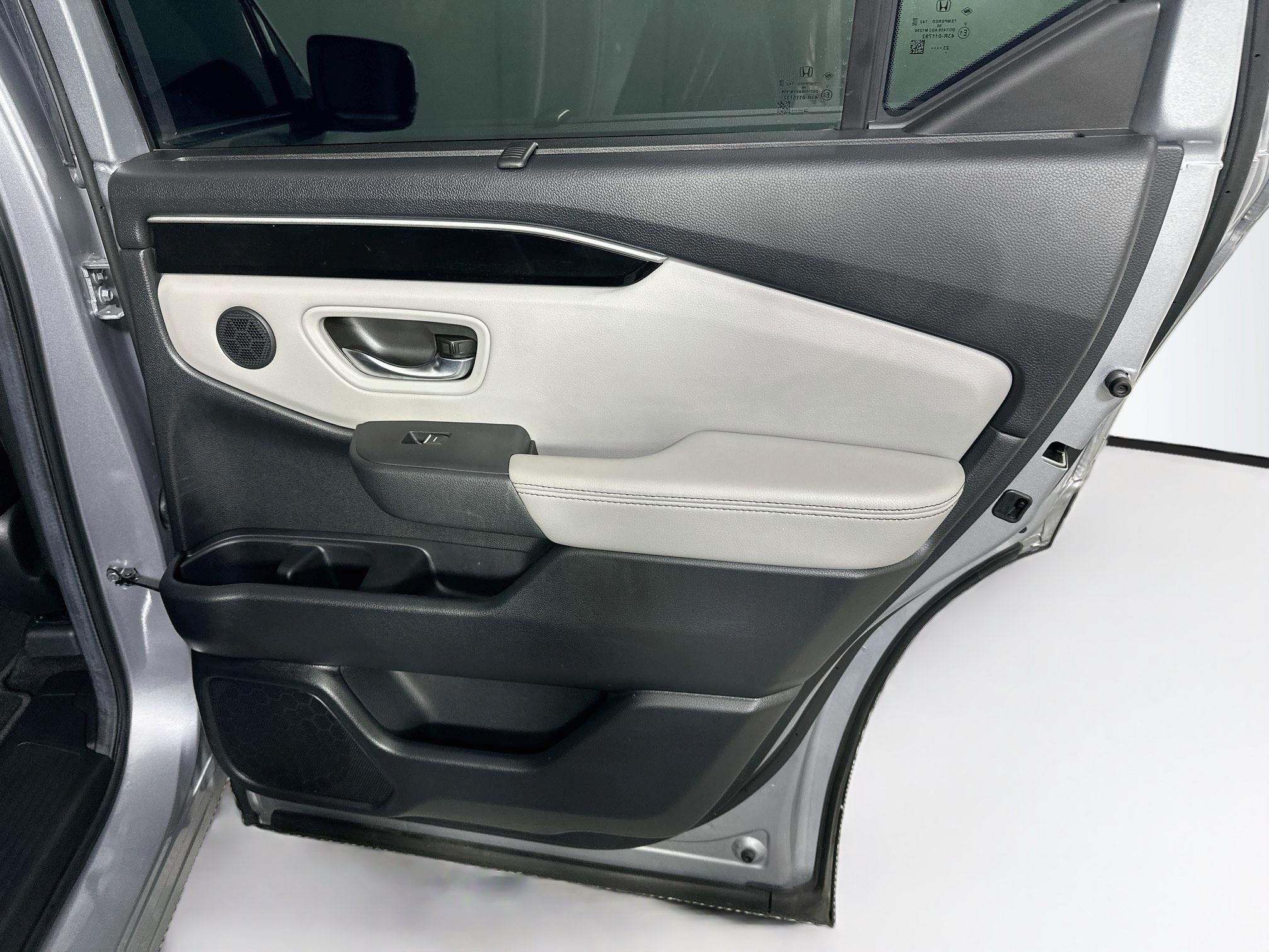 Used 2025 Honda Pilot EX-L image 31