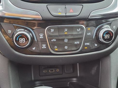 Used 2024 Chevrolet Equinox Premier image 9