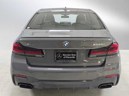 Used 2022 BMW M550i xDrive w/ Dynamic Handling Package image 4