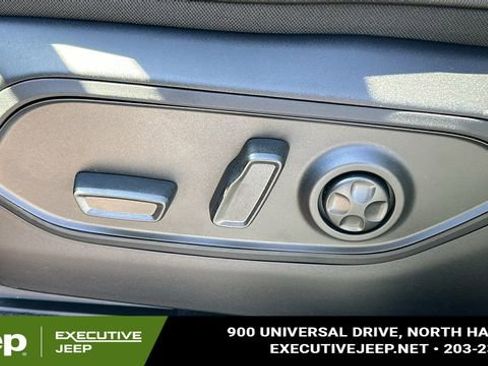 New 2025 Jeep Grand Cherokee Limited image 11