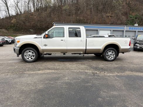 Used 2014 Ford F250 Lariat w/ Lariat Ultimate Package image 9