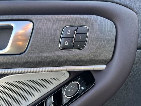 New 2026 Ford Explorer Platinum image 16