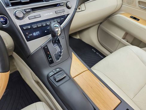 Used 2015 Lexus RX 450h AWD image 12