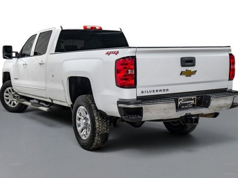 Used 2015 Chevrolet Silverado 2500 LT w/ LT Convenience Package AWD/4WD image 8