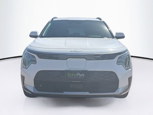 Used 2024 Kia Niro Wind FWD image 2