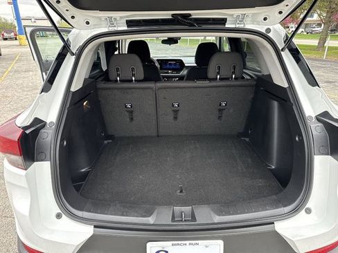 Certified 2025 Chevrolet TrailBlazer LT FWD image 49
