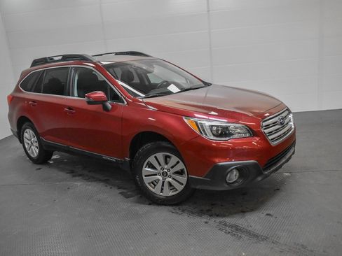 Used 2017 Subaru Outback 2.5i Premium image 1