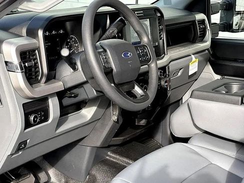 New 2025 Ford F550 2WD SuperCab Super Duty w/ XL Chrome Package image 16