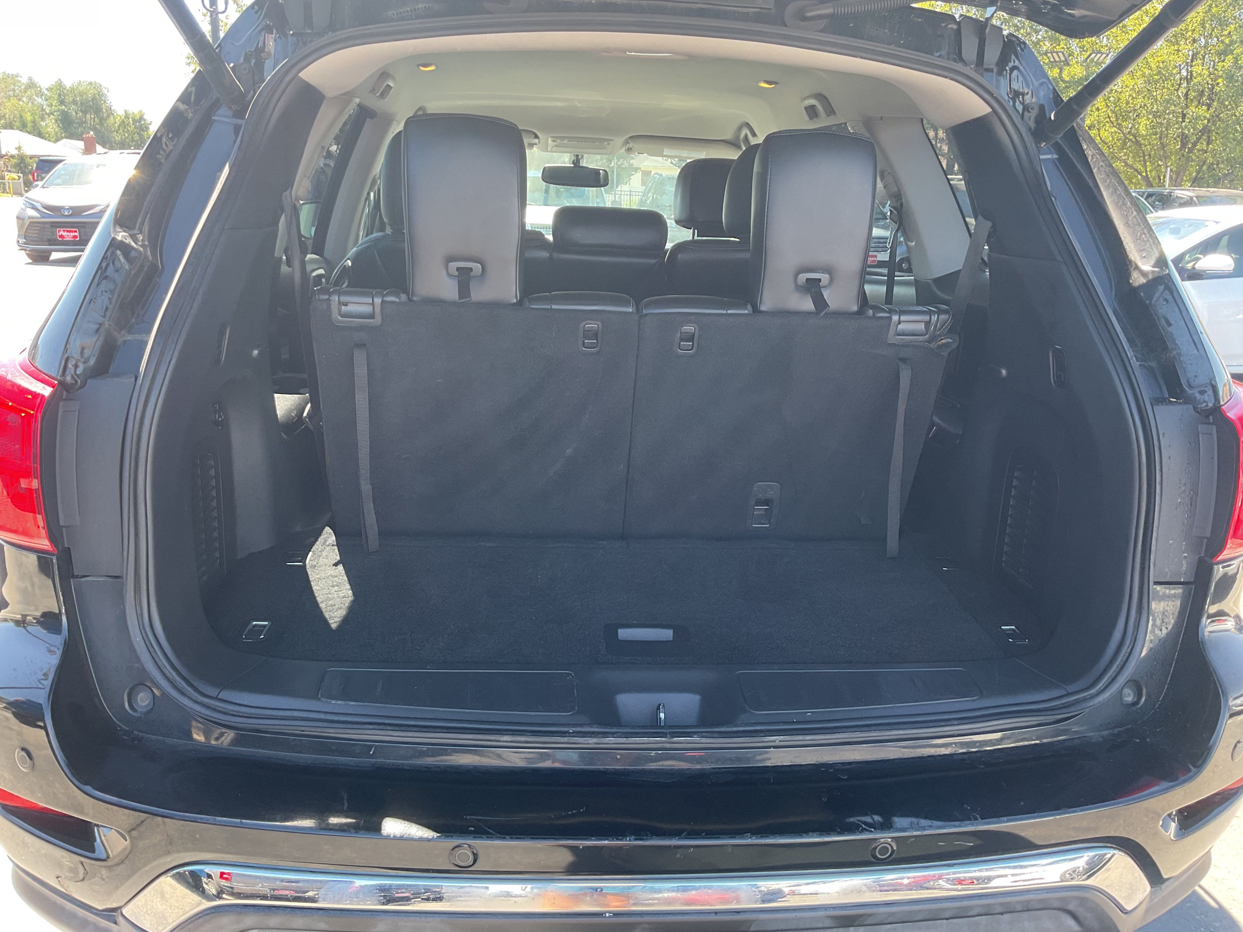 Used 2017 Nissan Pathfinder SL AWD/4WD image 15