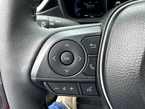 Certified 2026 Toyota Corolla SE w/ SE Package FWD image 31