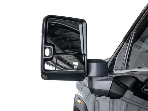 Used 2023 GMC Sierra 3500 Denali w/ Denali Ultimate Package image 40