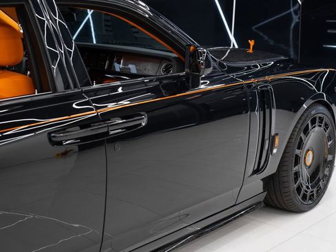 Used 2025 Rolls-Royce Phantom Sedan RWD image 14