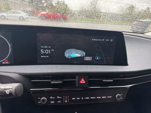 Certified 2024 Kia EV6 Light image 9