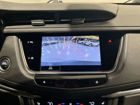 Used 2025 Cadillac XT5 Premium Luxury image 16