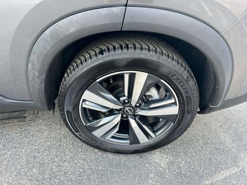 Used 2023 Nissan Rogue SL FWD image 11