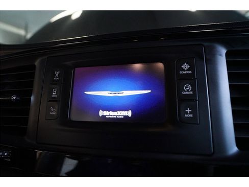 Used 2017 Chrysler Pacifica Touring-L image 23