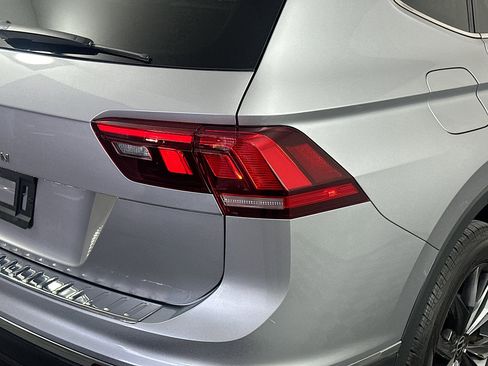 Used 2022 Volkswagen Tiguan SE image 26