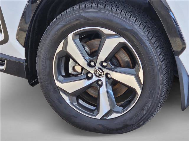 Used 2023 Toyota RAV4 SE w/ Weather & Moonroof Package AWD/4WD image 9