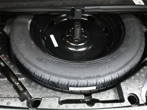 Used 2021 Volkswagen Tiguan SE R-Line w/ 3-Row Tiguan MDO Package image 25