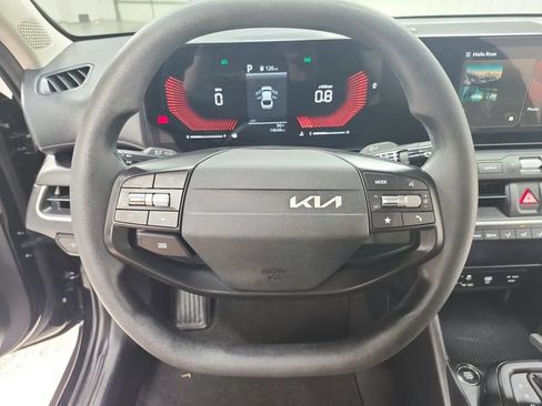 Used 2025 Kia K4 FWD image 21