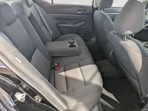 Used 2022 Nissan Altima 2.5 SV FWD image 19