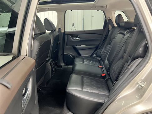 Used 2023 Nissan Rogue Platinum w/ Platinum Premium Package AWD/4WD image 24