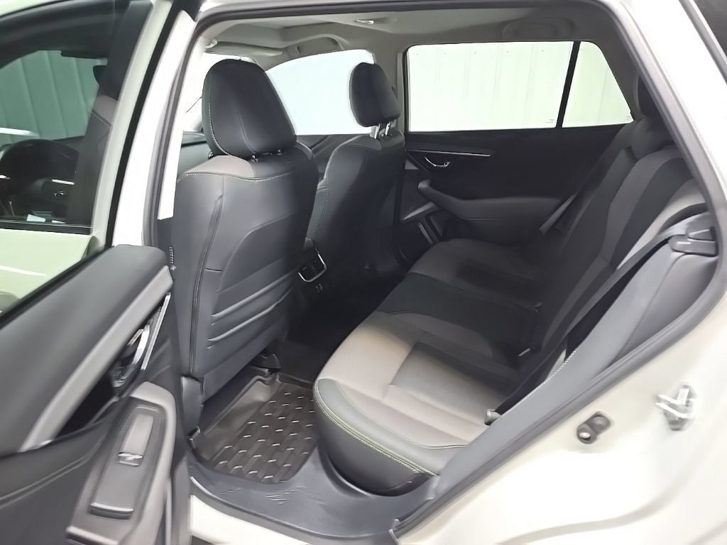 Used 2023 Subaru Outback Onyx Edition AWD/4WD image 31