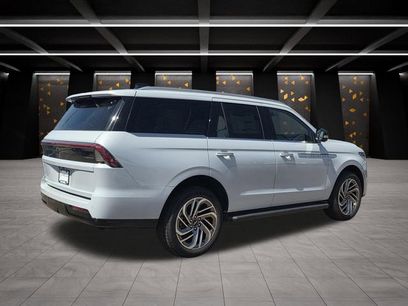 New 2026 Lincoln Navigator Premiere