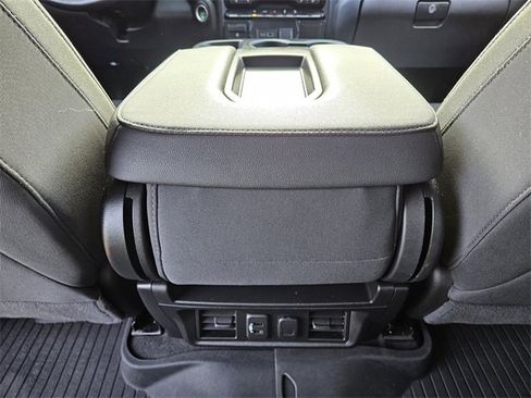 Used 2021 Chevrolet Silverado 1500 RST image 10