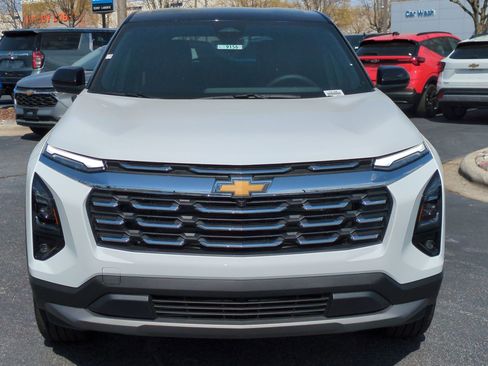 New 2026 Chevrolet Equinox LT FWD image 3