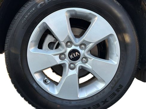 Used 2019 Kia Soul FWD image 44
