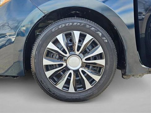 Used 2018 Toyota Corolla LE image 22