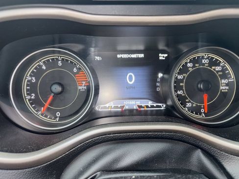 Used 2016 Jeep Cherokee Limited FWD image 22