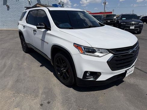 Used 2019 Chevrolet Traverse Premier w/ Redline Edition AWD/4WD image 2