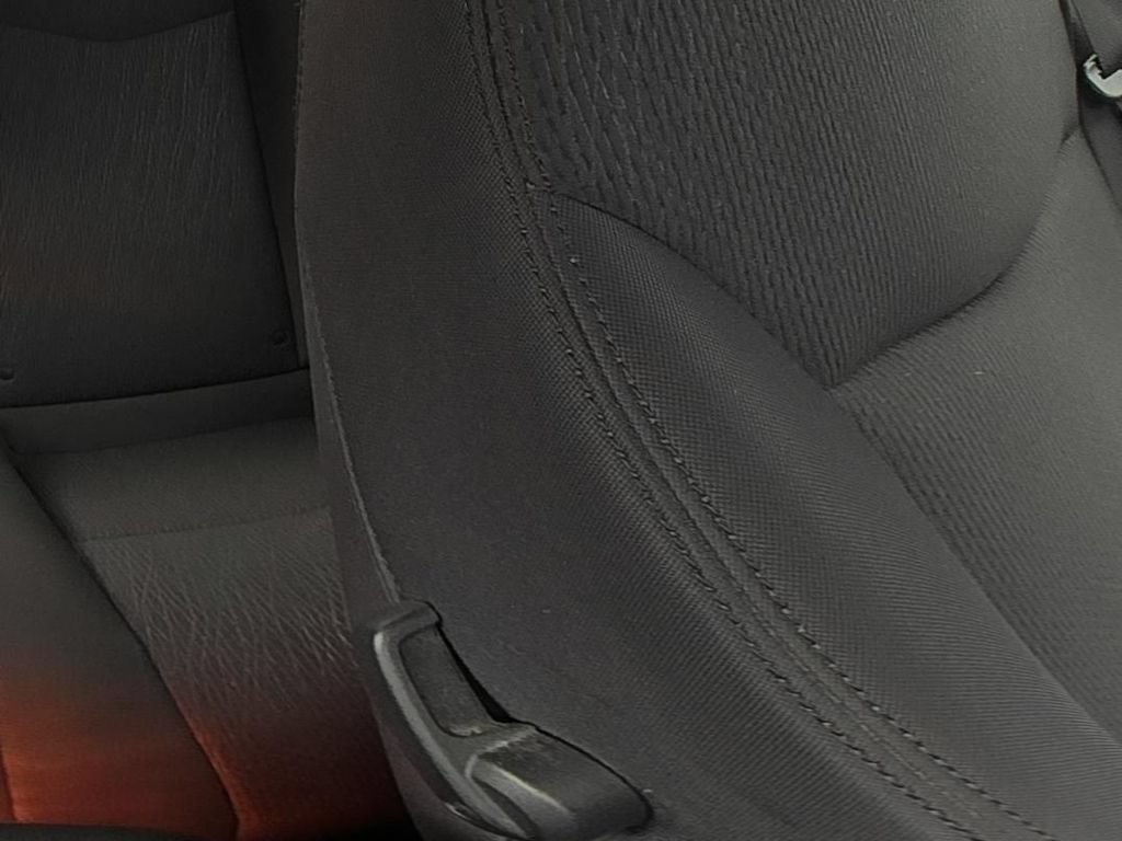 Used 2012 Chrysler 200 Touring FWD image 14