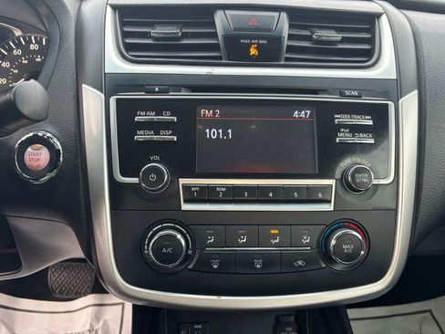 Used 2018 Nissan Altima 2.5 S w/ S Convenience Package image 16