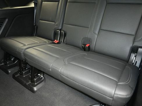 Used 2024 Chevrolet Tahoe Z71 w/ Luxury Package AWD/4WD image 16