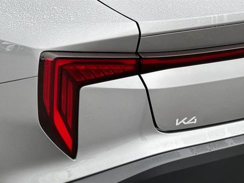 New 2025 Kia K4 LXS image 29