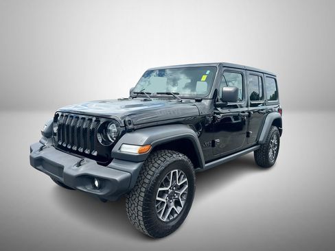 Used 2020 Jeep Wrangler Unlimited Sport AWD/4WD image 2