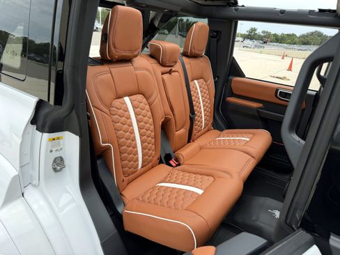 Used 2026 Ford Bronco Raptor w/ Interior Carbon Fiber Pack AWD/4WD image 40