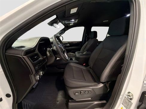 Used 2023 GMC Yukon SLE image 19